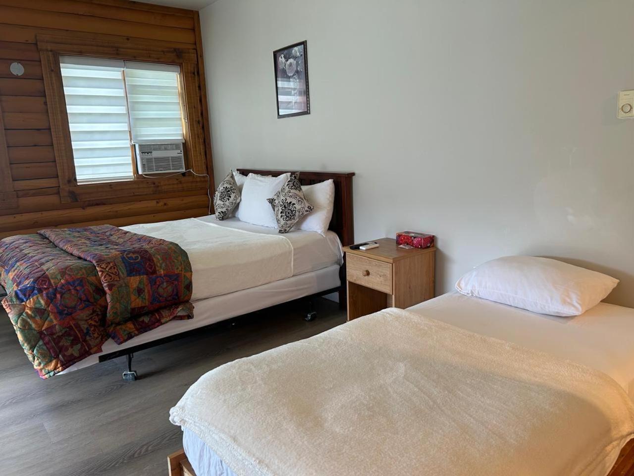 Jade Mountain Motel Chase Kültér fotó